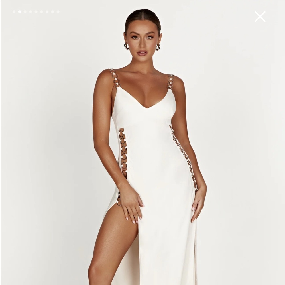 Farren Ring Maxi Dress